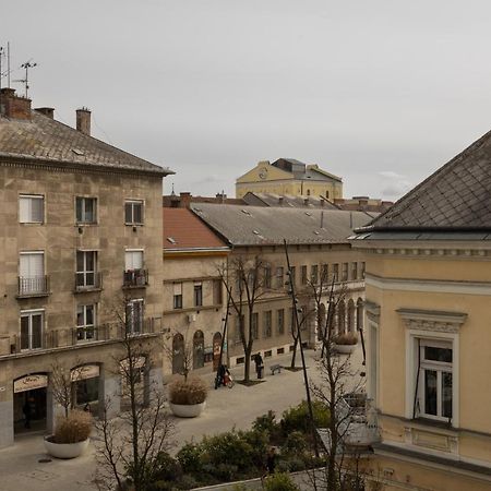 Apartamento Square 2 Debrecen Exterior foto