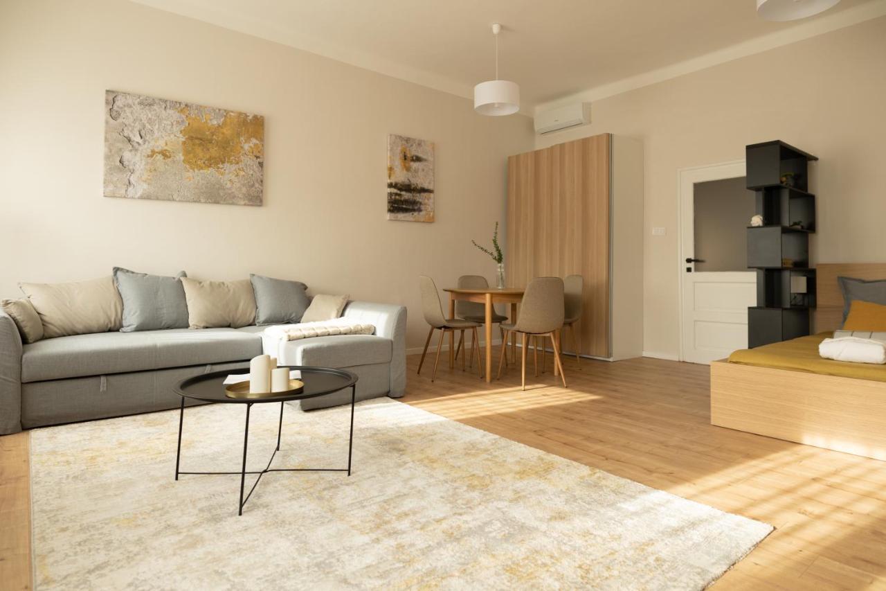 Apartamento Square 2 Debrecen Exterior foto