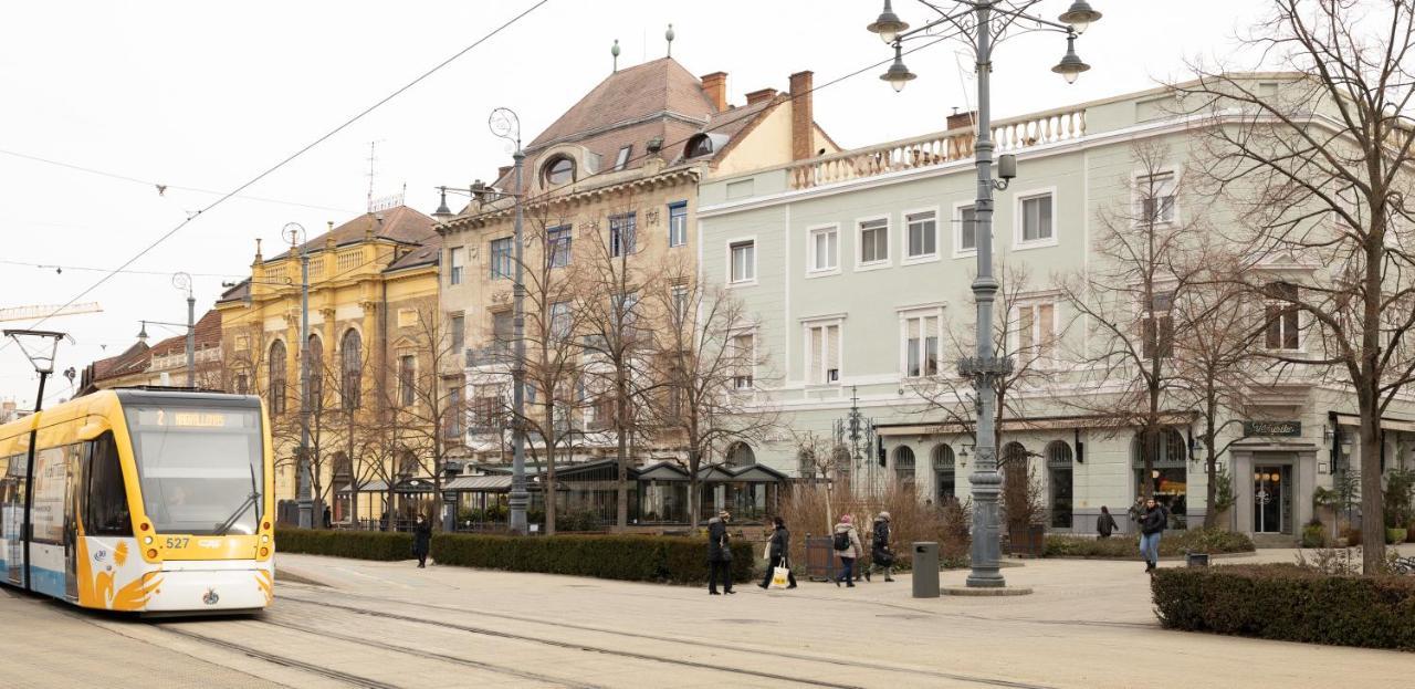 Apartamento Square 2 Debrecen Exterior foto